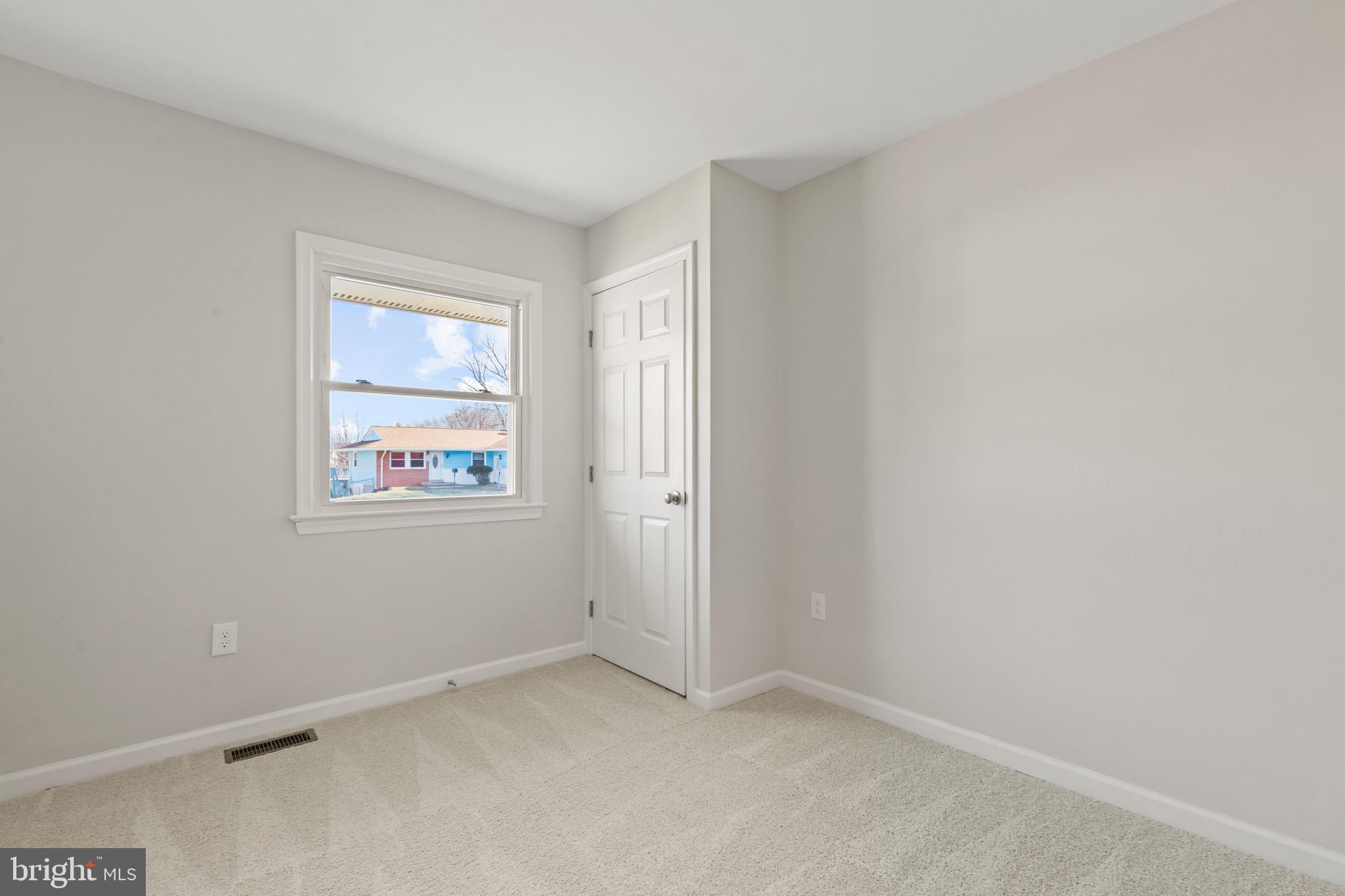 1015 South Hoga Road Sterling, VA 20164 - Photo 26 of 47 Bedroom #3
