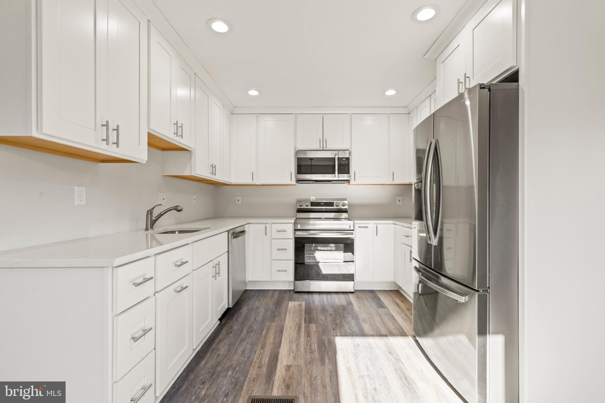 1015 South Hoga Road Sterling, VA 20164 - Photo 10 of 47 Brand new kitchen!