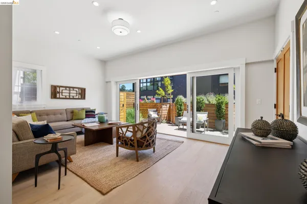 $1,995,000 | 4436 Howe Street, Oakland, CA 94611