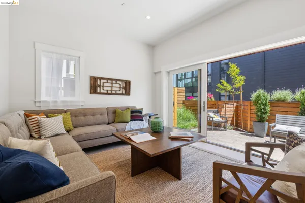 $1,995,000 | 4436 Howe Street, Oakland, CA 94611
