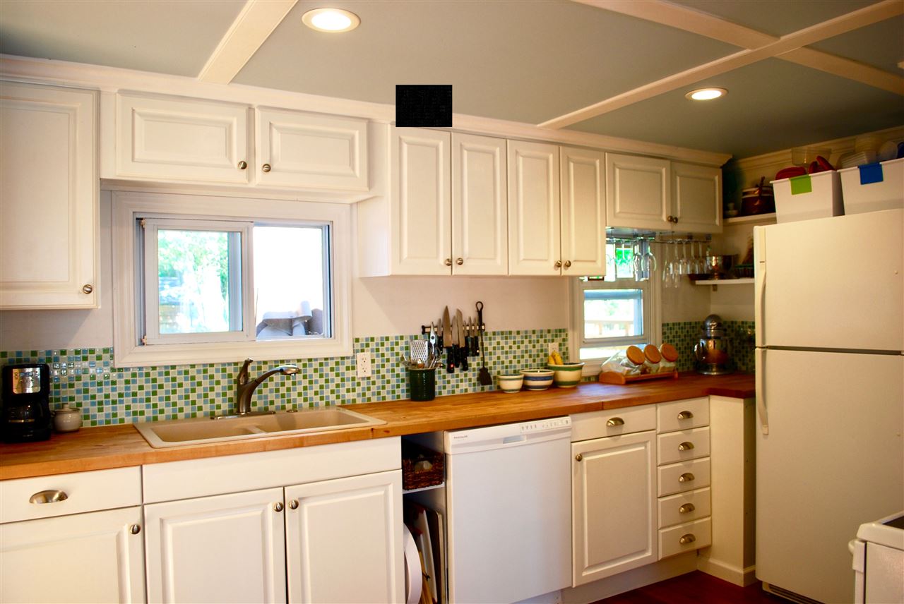 6620 Deepwater Point Road Williamsburg, MI 49690 - Photo 4 of 23 1837182-3.JPG