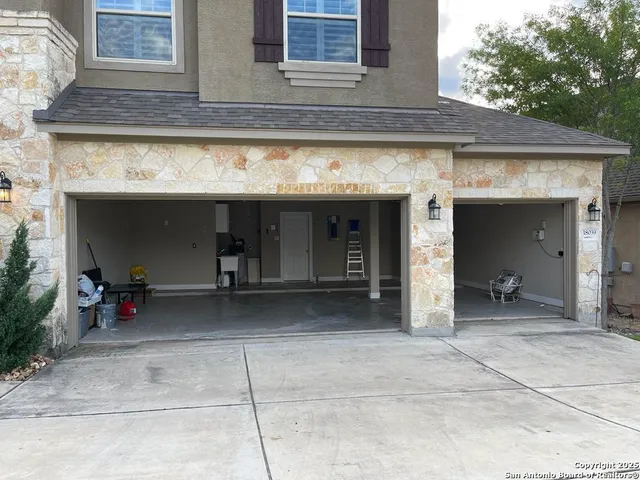 a view of a entryway door of the building
