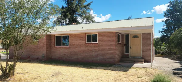 $349,000 | 985 Northeast Crest Drive, Prineville, OR 97754