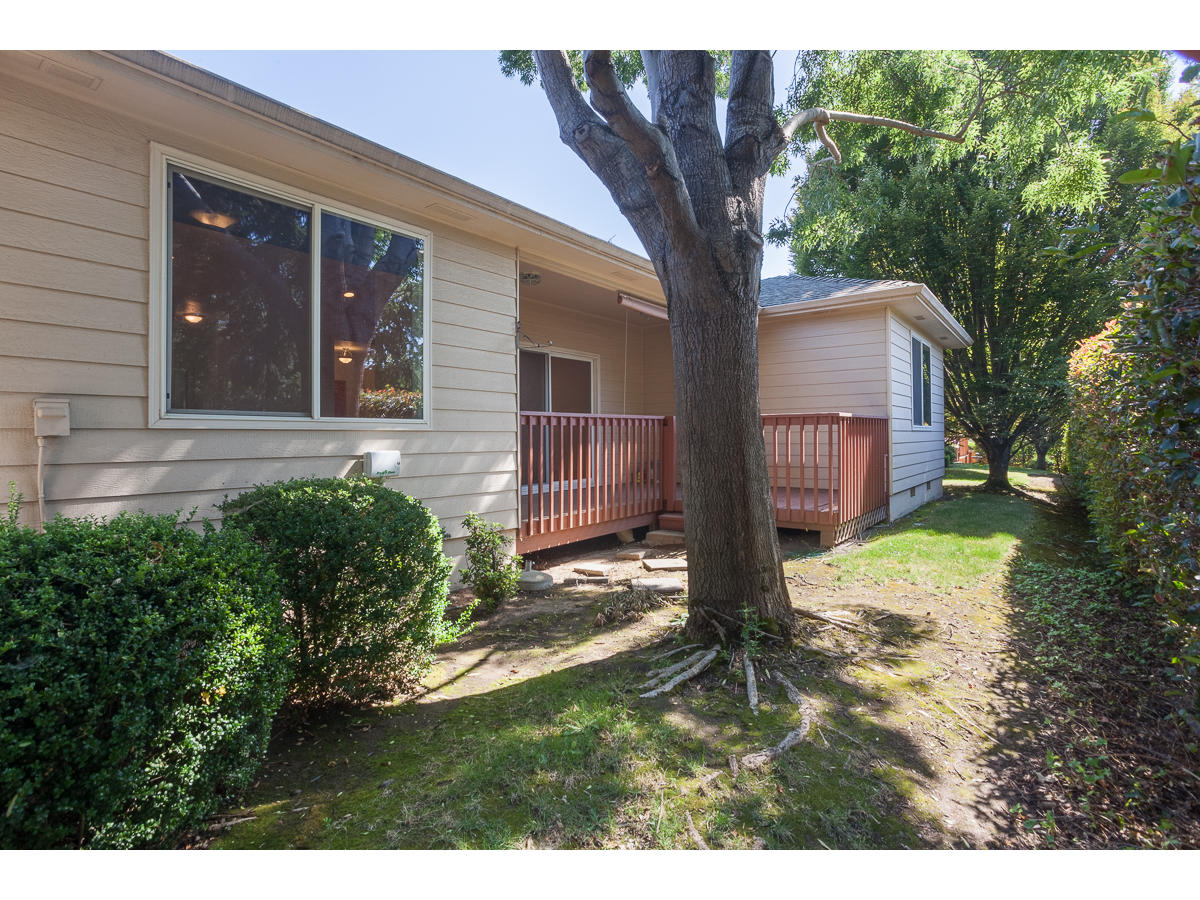2398 Springbrook Road, Unit 10 Medford, OR 97504 - Photo 26 of 26 0026