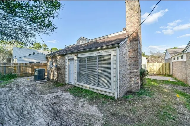 $1,900 | 12035 Champion Forest Drive, Houston, TX 77066