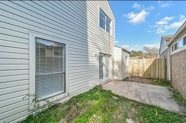 $1,900 | 12035 Champion Forest Drive, Houston, TX 77066