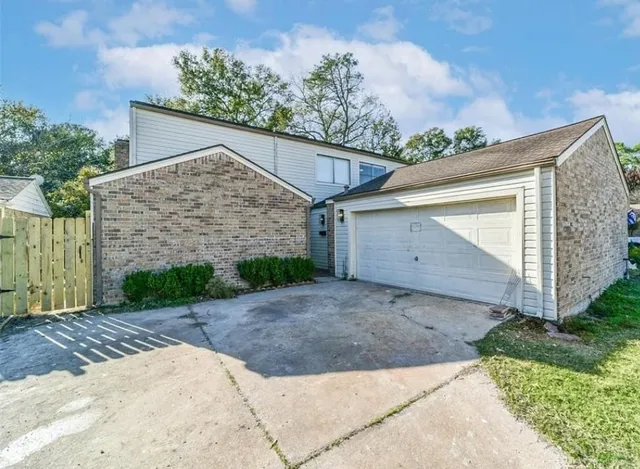 $1,900 | 12035 Champion Forest Drive, Houston, TX 77066