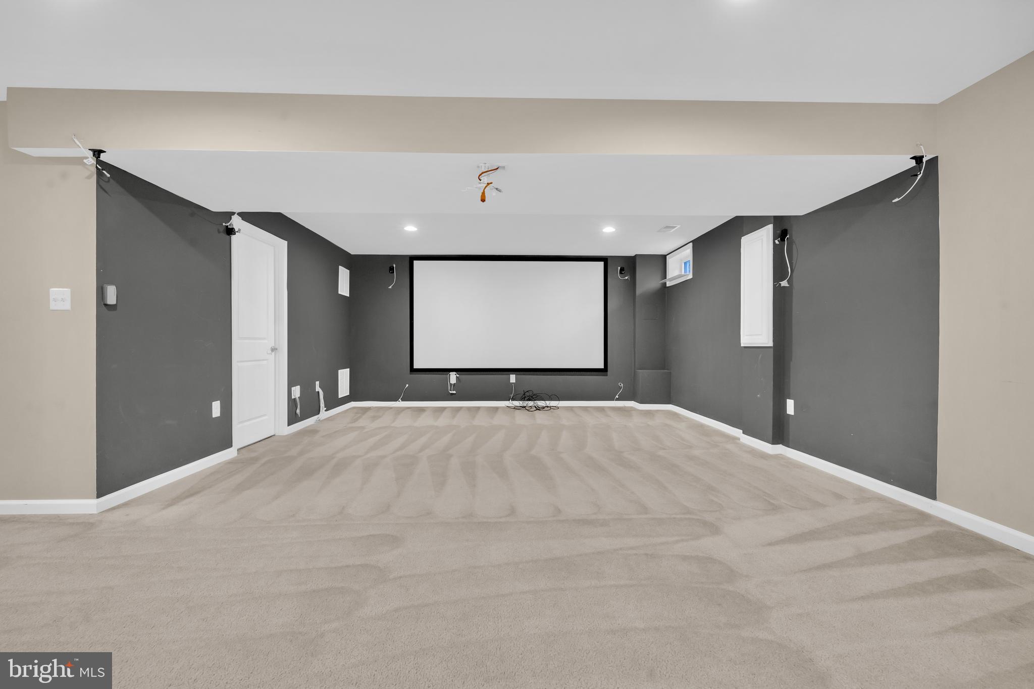 41663 McMonagle Square Aldie, VA 20105 - Photo 6 of 50 a view of an empty room