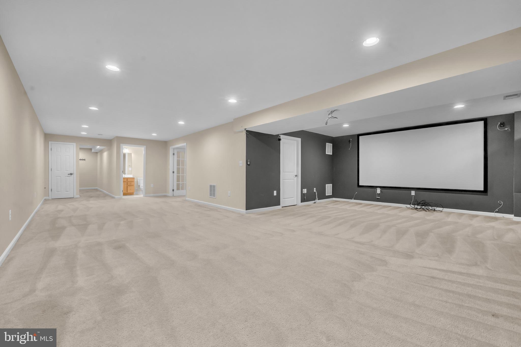 41663 McMonagle Square Aldie, VA 20105 - Photo 7 of 50 a view of an empty room