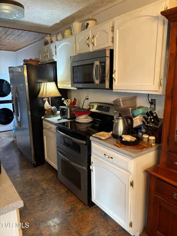 $199,900 | 13431 Stone Drive, Bristol, VA 24202