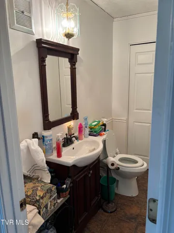 $199,900 | 13431 Stone Drive, Bristol, VA 24202