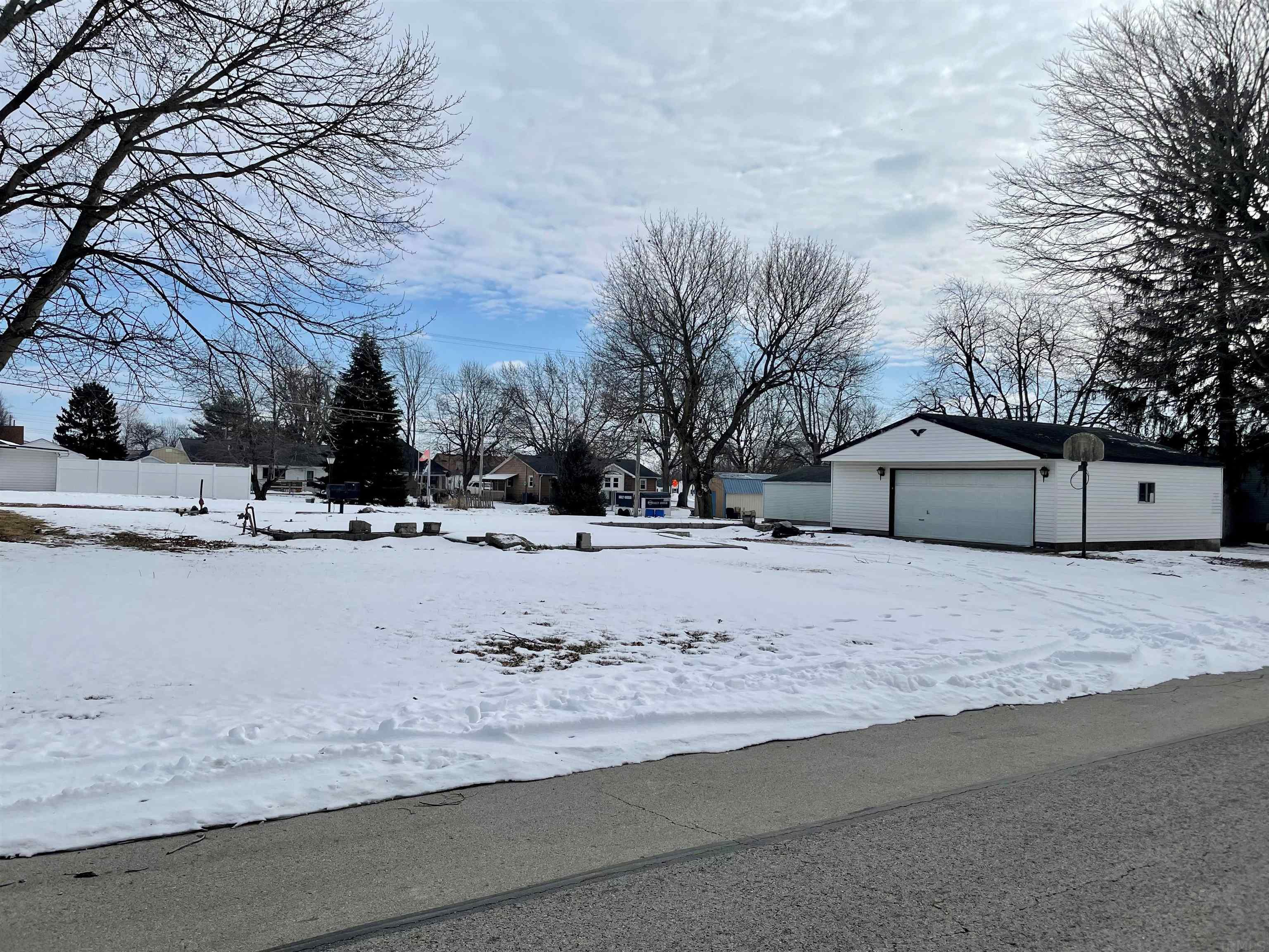 431 Maple Street Tipton, IN 46072 - Photo 1 of 6 Gallery Image 1