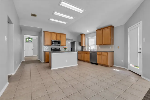 $2,300 | 3326 Pebble Beach Lane, Pearland, TX 77584