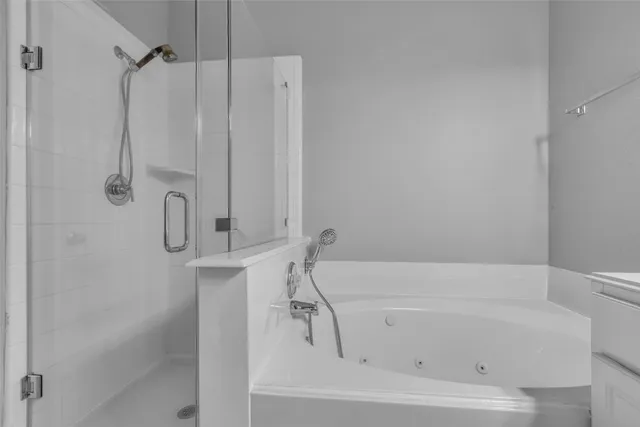 $2,300 | 3326 Pebble Beach Lane, Pearland, TX 77584