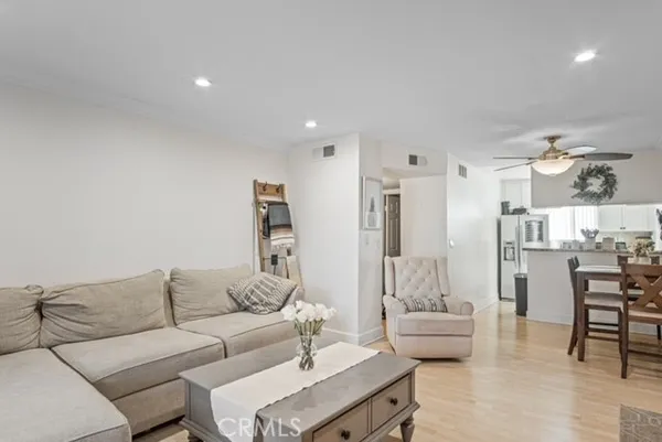 $375,000 | 7035 Woodley Avenue, Unit 203, Van Nuys, CA 91406