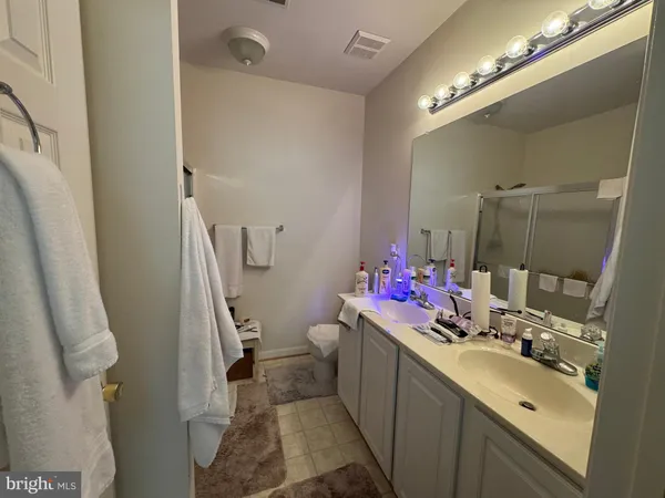 $2,575 | 2604 Chapel Lake Drive, Unit 305, Gambrills, MD 21054