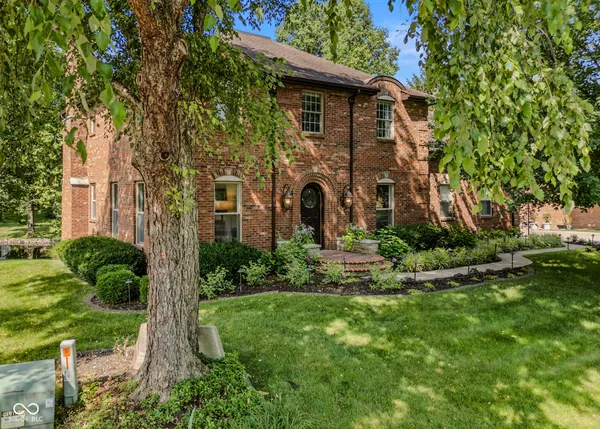 $789,900 | 4695 Stonebridge Court, Columbus, IN 47201