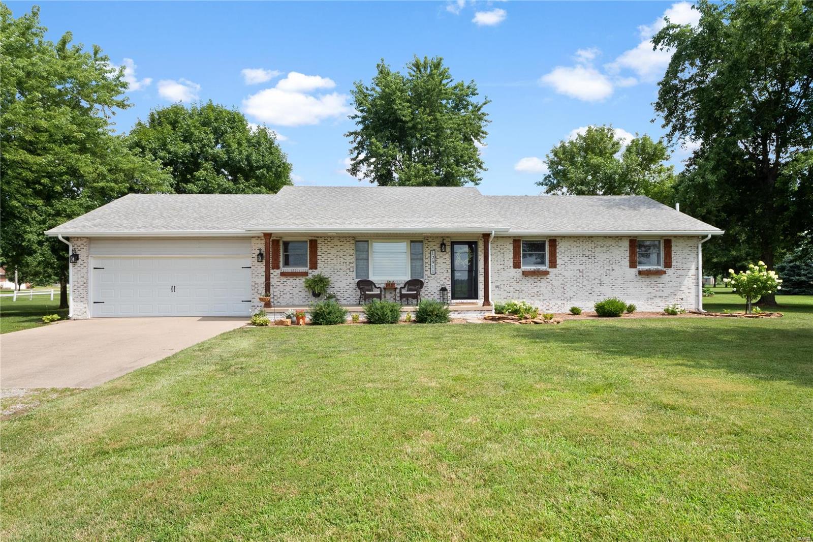 12911 Daiber Road Highland, IL 62249 - Photo 1 of 41 Gallery Image 1