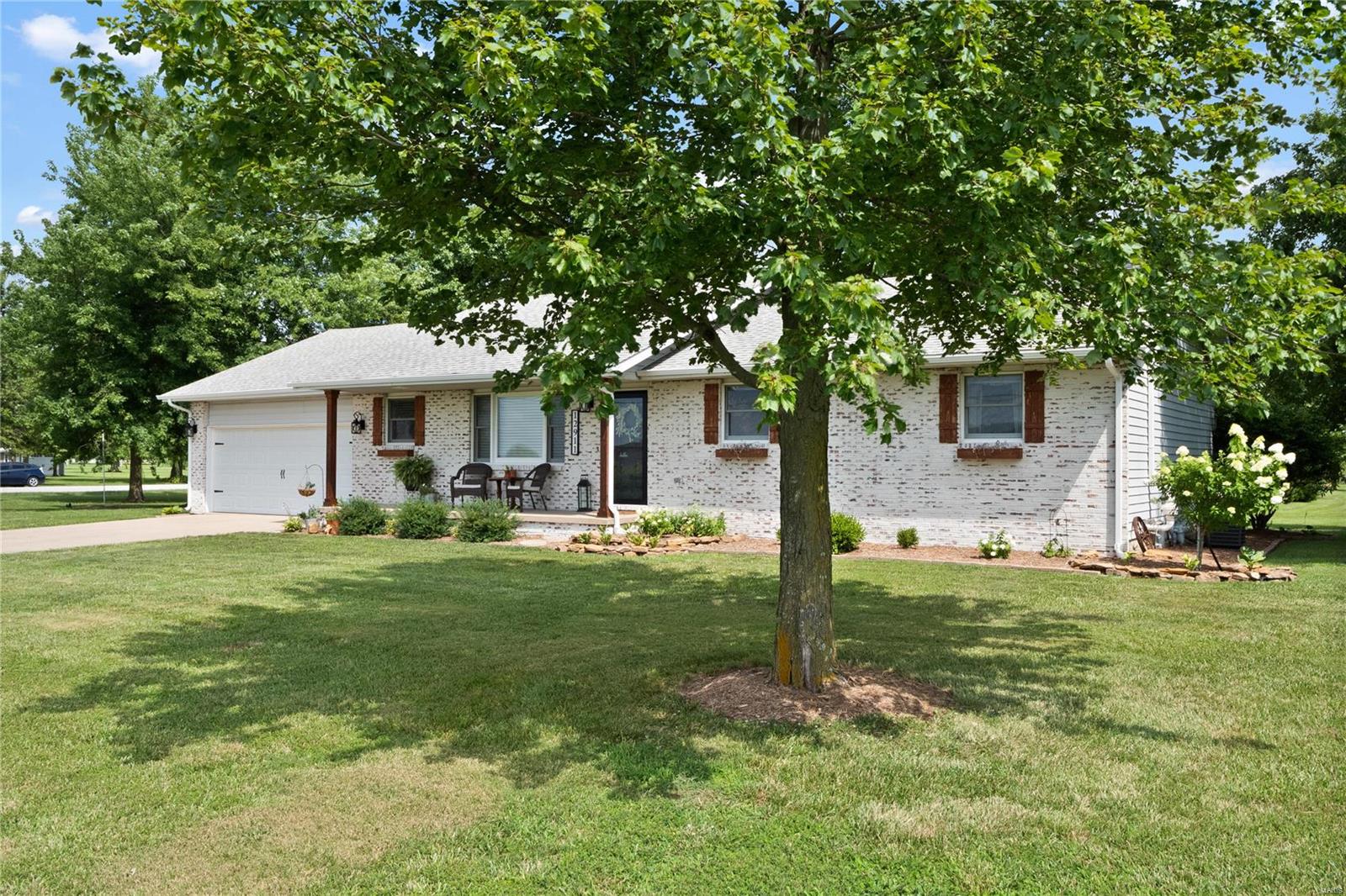 12911 Daiber Road Highland, IL 62249 - Photo 3 of 41 Gallery Image 3