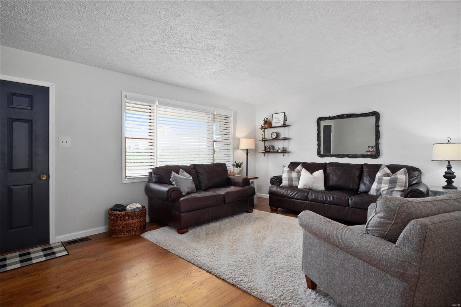 12911 Daiber Road Highland, IL 62249 - Photo 6 of 41 Gallery Image 6