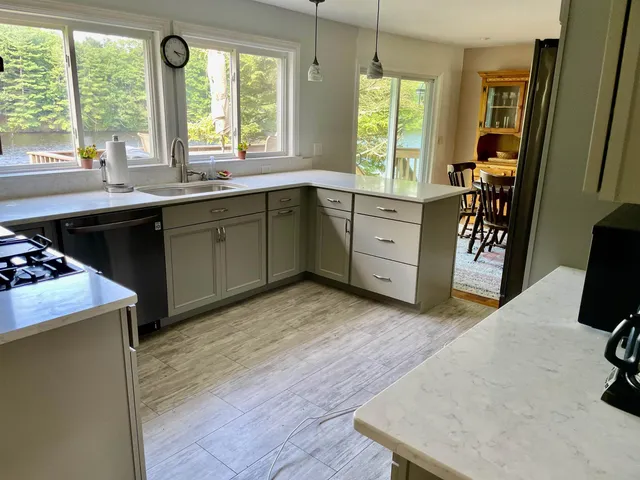 $699,900 | 13 Ferry Road, Bow, NH 03304