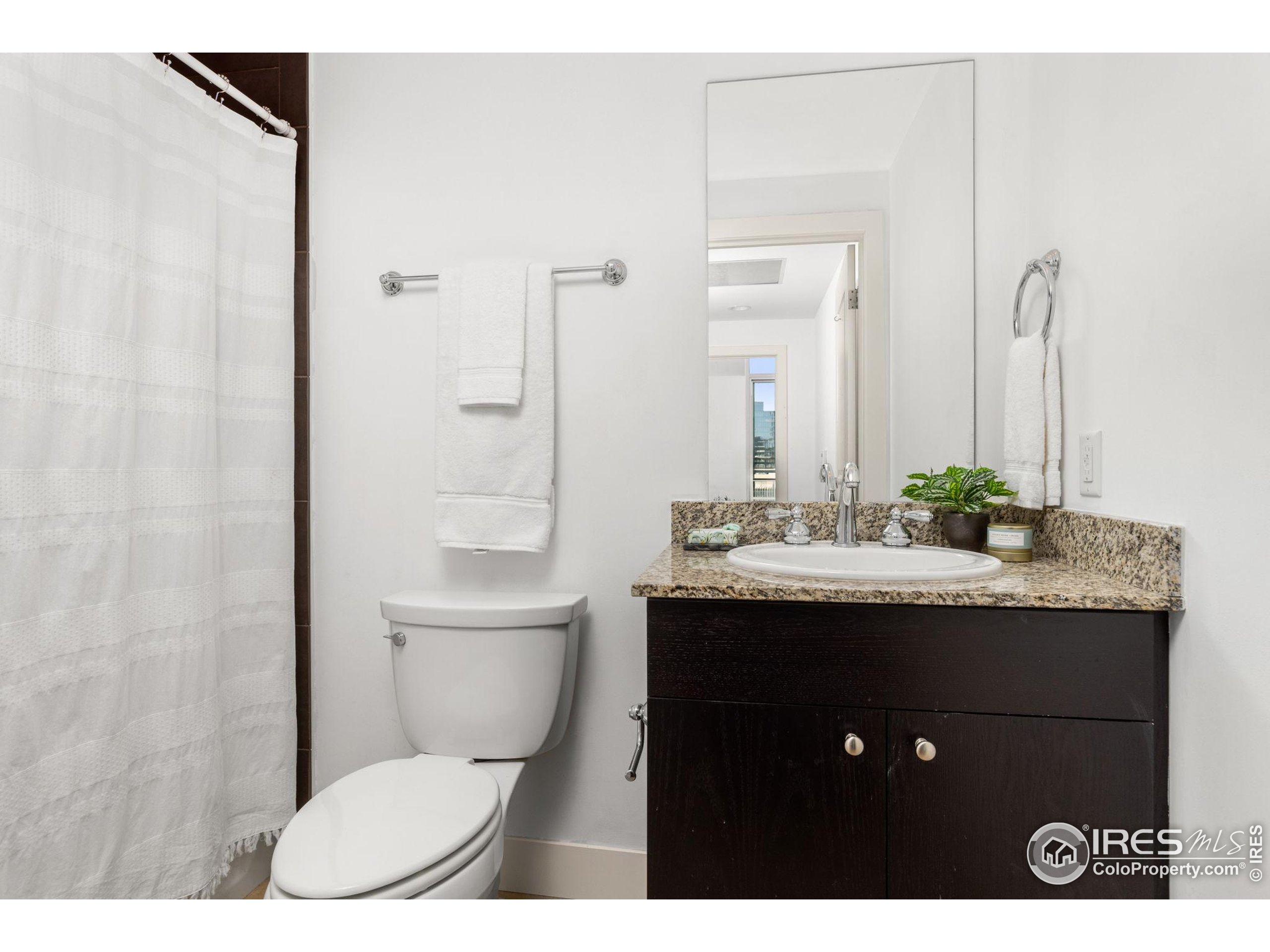 2001 Lincoln Street, Unit 2113 Denver, CO 80202 - Photo 20 of 36