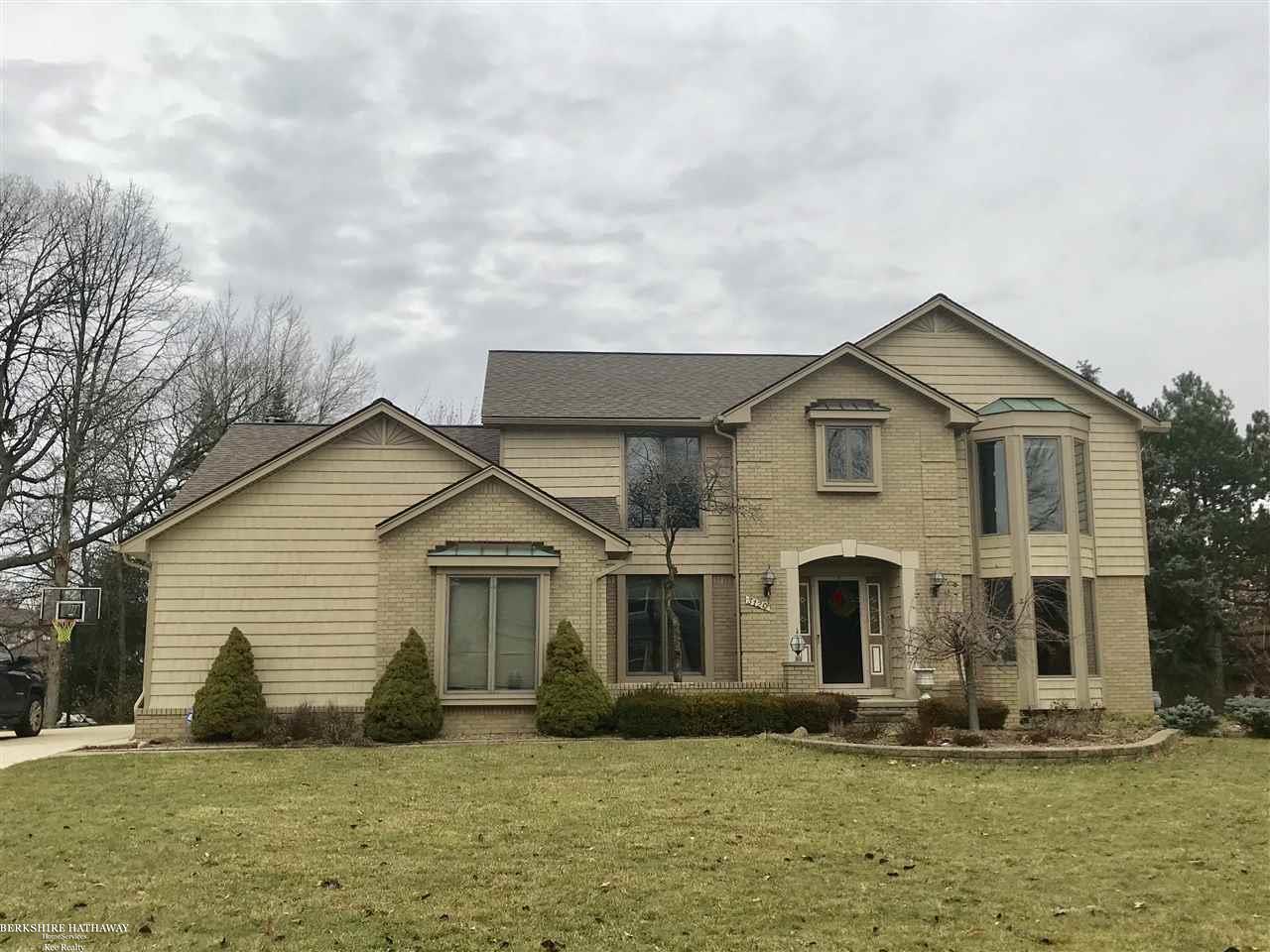 3120 Sunbury Court Rochester, MI 48309 - Photo 2 of 41 31336330-1.JPG
