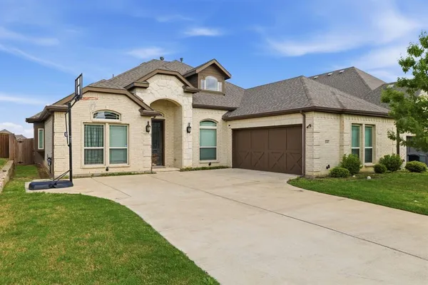 $3,700 | 2614 Fair Oaks Avenue, Midlothian, TX 76065