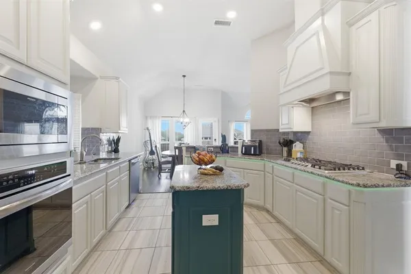 $3,700 | 2614 Fair Oaks Avenue, Midlothian, TX 76065