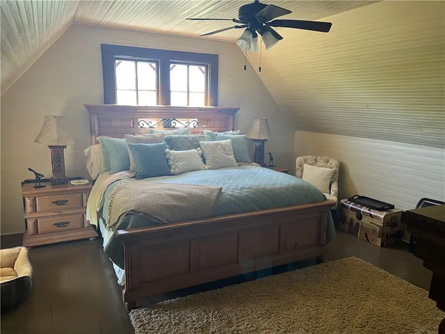 $349,900 | 1100 Maple, Calvert, TX 77837