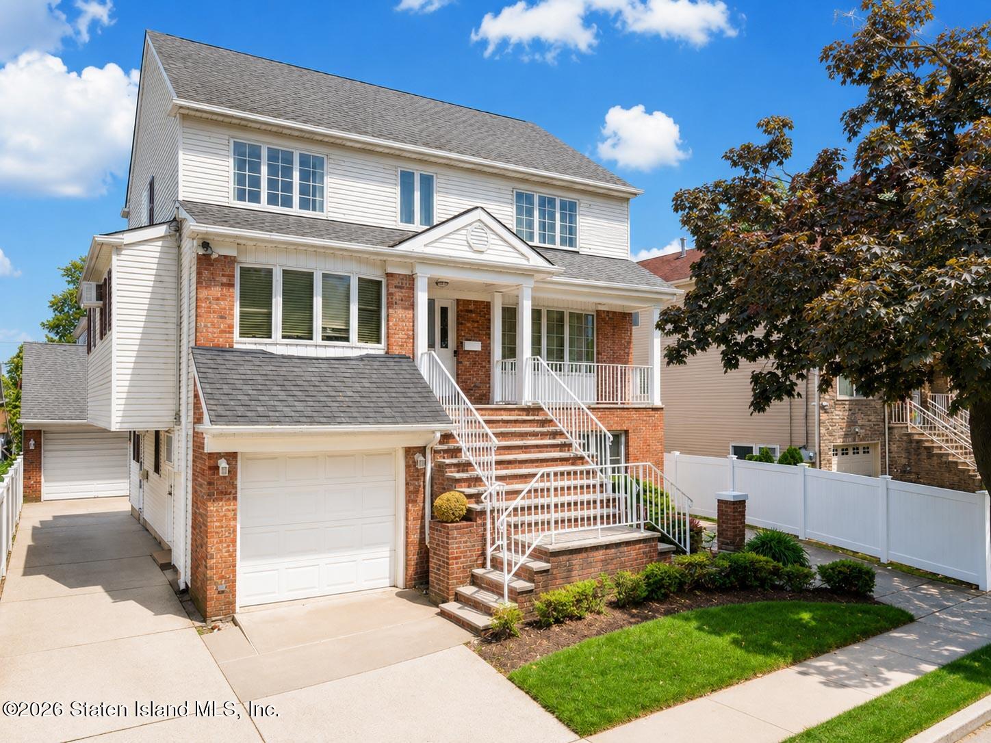 240 Mill Road Staten Island, NY 10306 - Photo 2 of 32 C6528251-382D-4C9E-85E1-834AAFD2000A