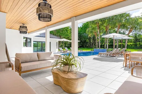 $2,850,000 | 8090 Twin Lake Drive, Boca Raton, FL 33496