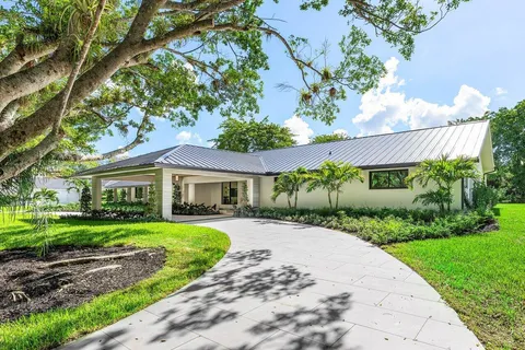 $2,850,000 | 8090 Twin Lake Drive, Boca Raton, FL 33496