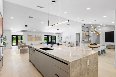 $2,850,000 | 8090 Twin Lake Drive, Boca Raton, FL 33496