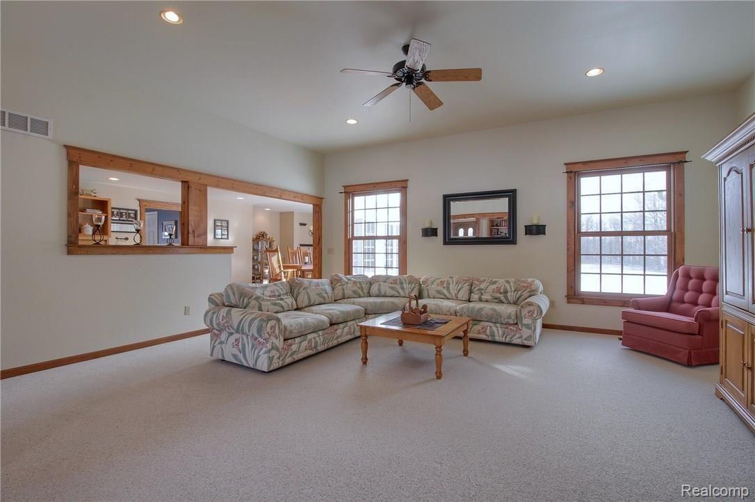 3808 Hosner Road Oxford, MI 48370 - Photo 8 of 36 Great Room