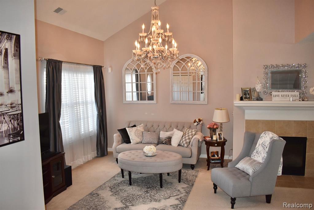 16926 Farmington Road, Unit 91 Livonia, MI 48154 - Photo 11 of 31 Gallery Image 11