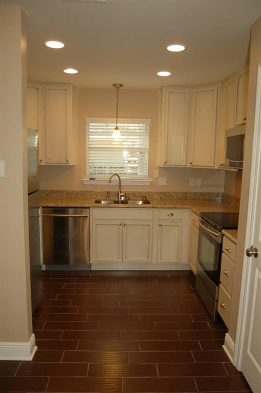 2433 Rue Weller Mandeville, LA 70448 - Photo 4 of 25 Gallery Image 4
