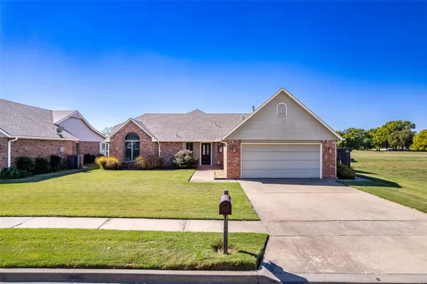 $289,000 | 7716 North 126th E Avenue, Unit EASTAVENUE, Owasso, OK 74055