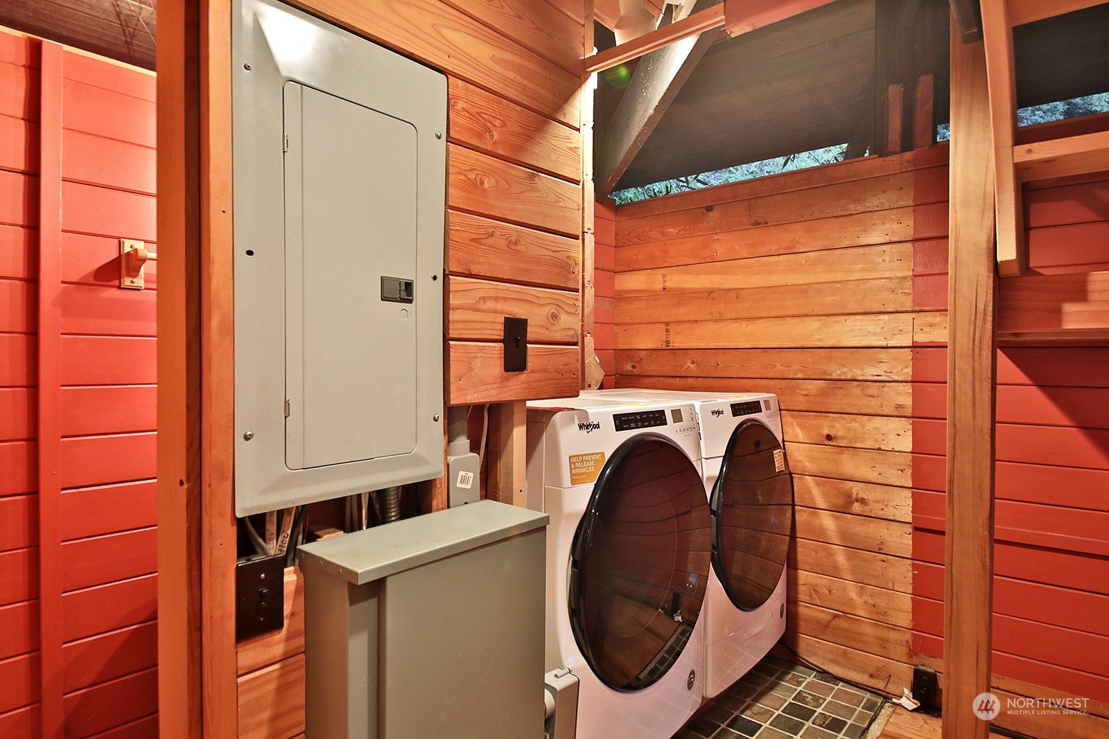 7665 Maxwelton Road Clinton, WA 98236 - Photo 23 of 39 Gallery Image 23