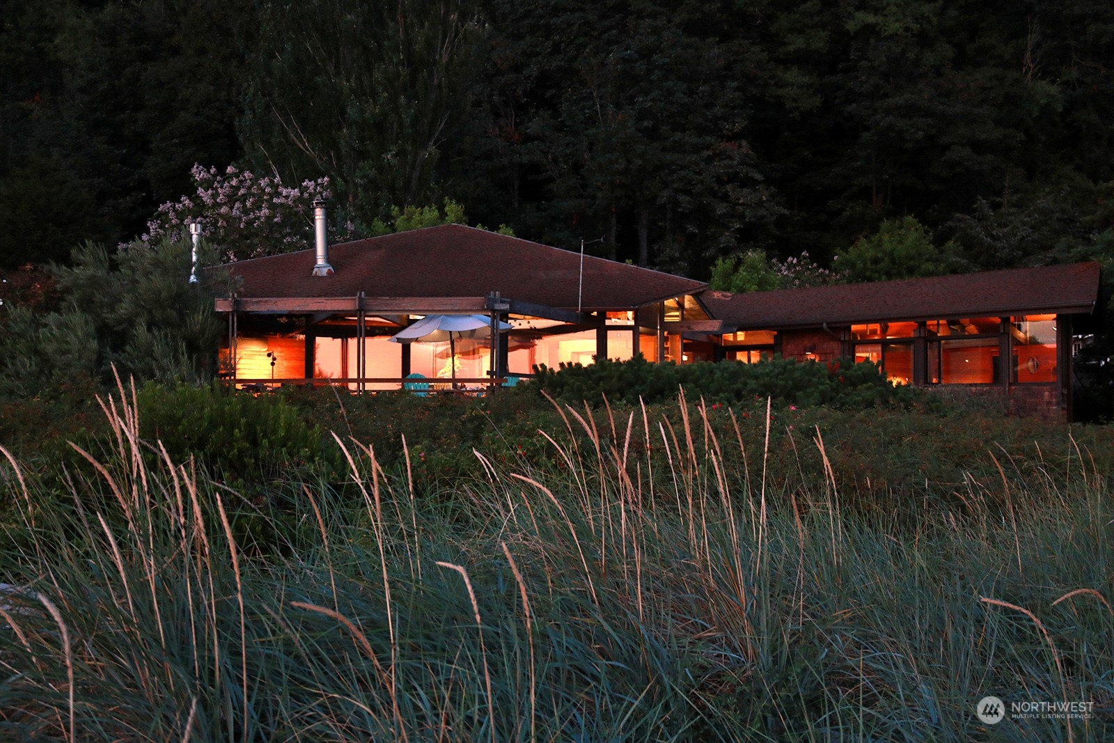 7665 Maxwelton Road Clinton, WA 98236 - Photo 4 of 39 Gallery Image 4