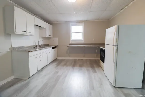 $325,000 | 17425 Highway 37, Harlan, IN 46743