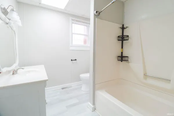 $325,000 | 17425 Highway 37, Harlan, IN 46743