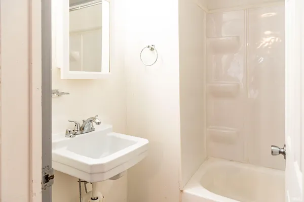 $325,000 | 17425 Highway 37, Harlan, IN 46743