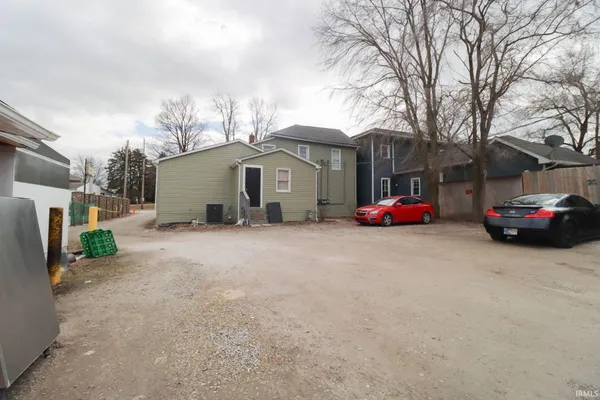 $325,000 | 17425 Highway 37, Harlan, IN 46743