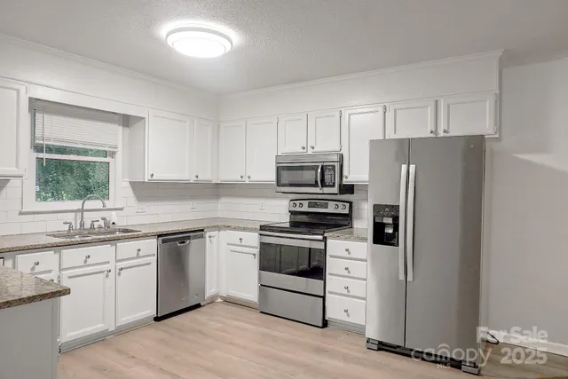 $323,000 | 721 Summerwood Drive, Rock Hill, SC 29732