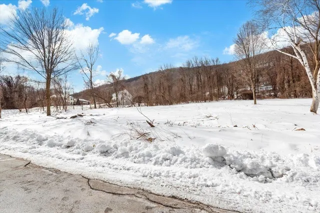 $575,000 | 704 Fox Hill Road, Bennington, VT 05201