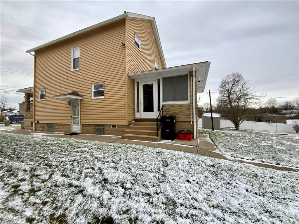 1814 Filmore Street Aliquippa, PA 15001 - Photo 3 of 32