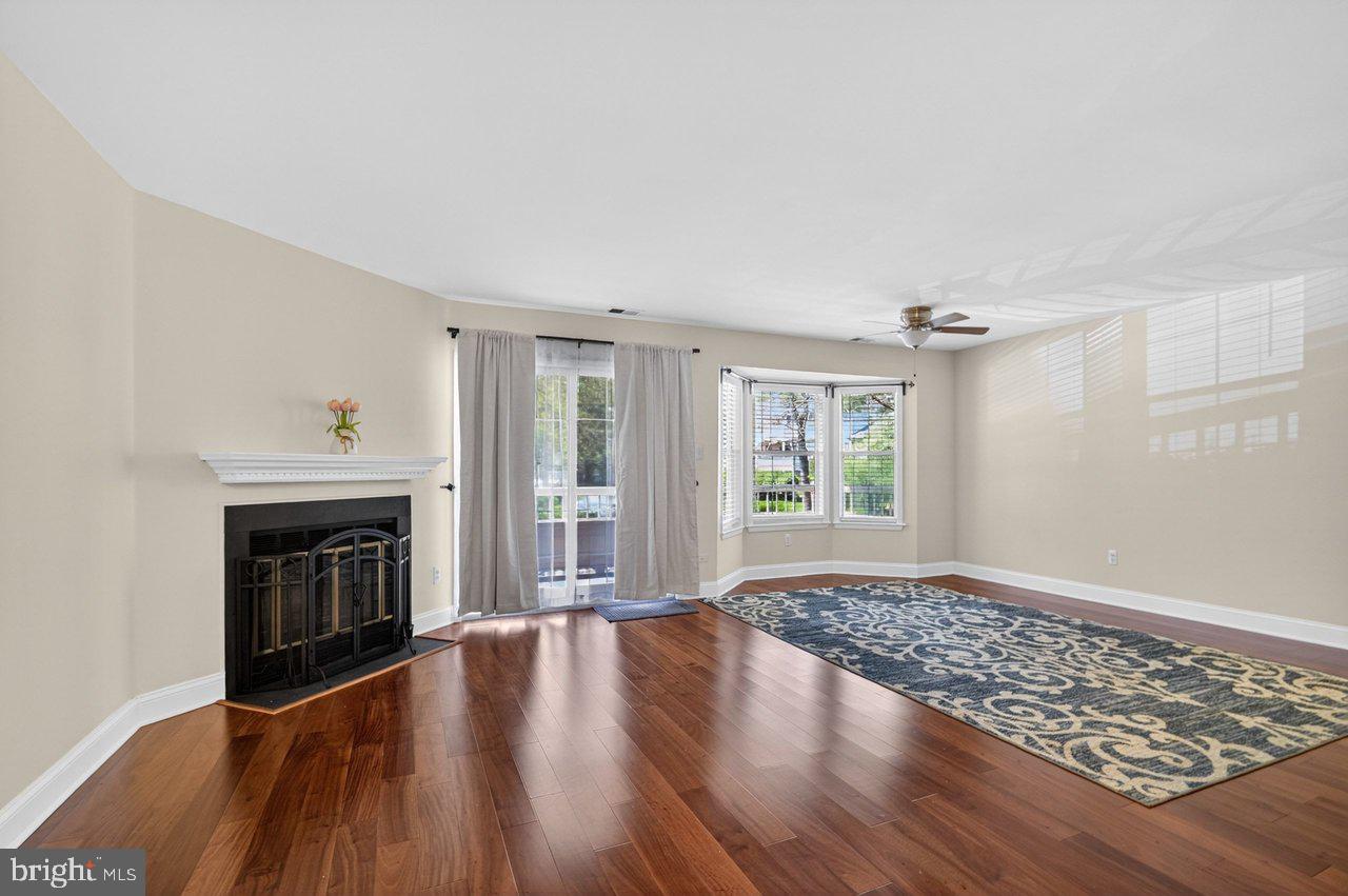 119 Commonwealth Court, Unit 1 Princeton, NJ 08540 - Photo 2 of 20