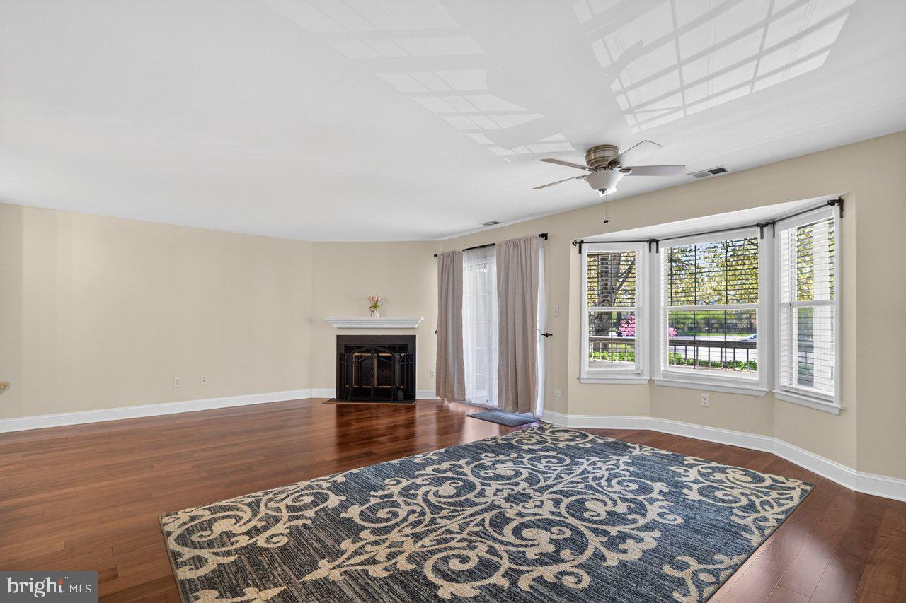 119 Commonwealth Court, Unit 1 Princeton, NJ 08540 - Photo 4 of 20