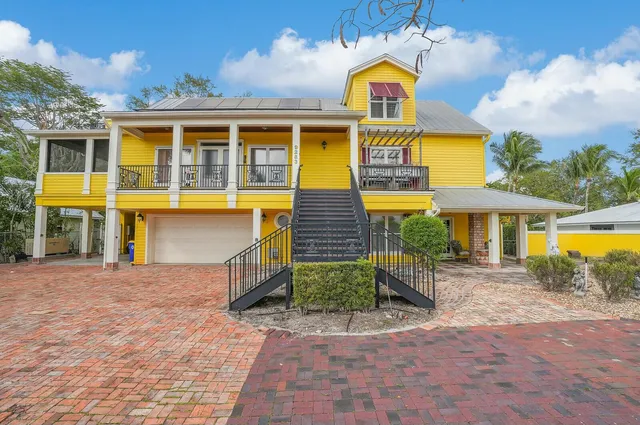 $2,600,000 | 9283 Southeast Cove Point Street, Jupiter, FL 33469